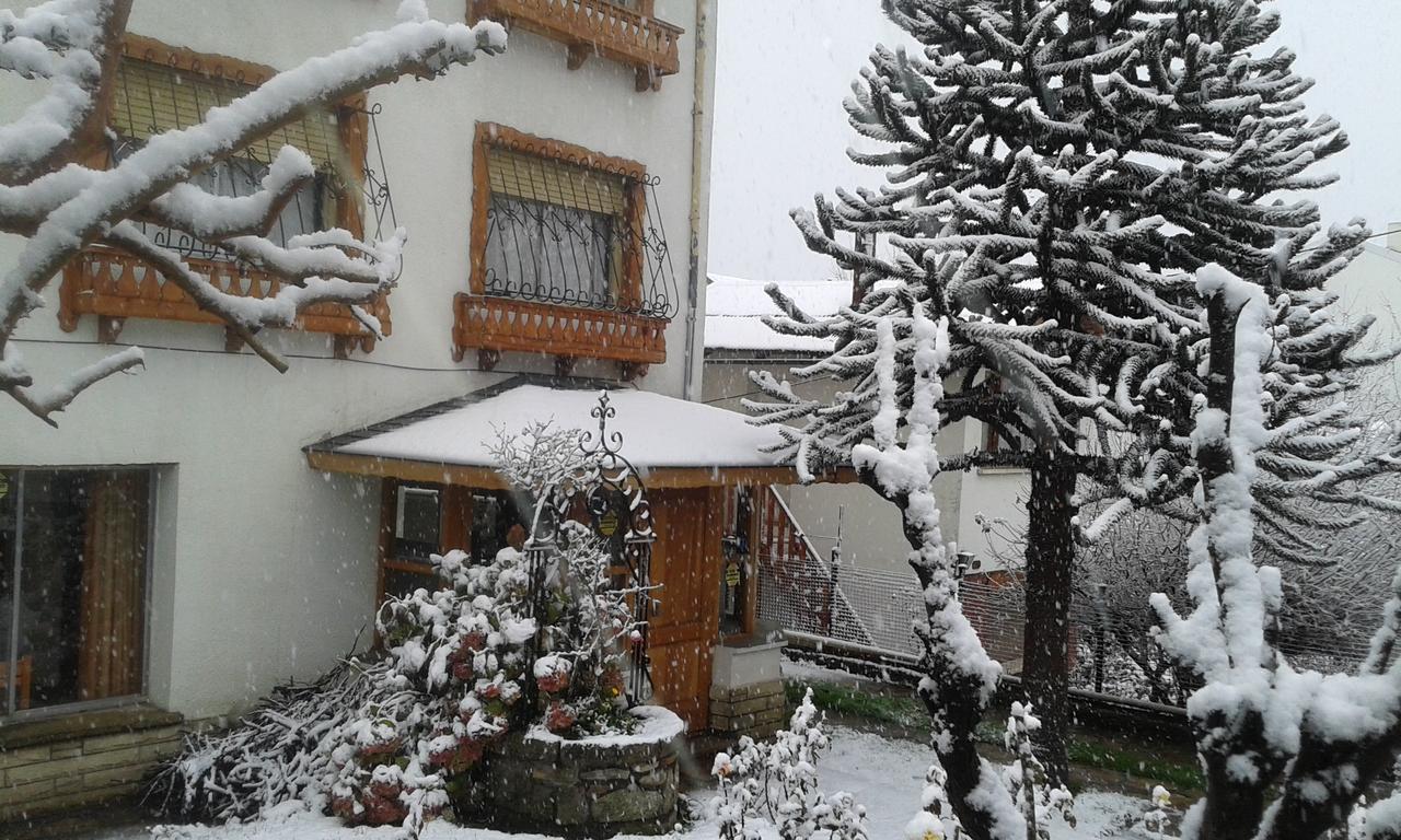 Hosteria Las Amapolas Frey Сан-Карлос-де-Барилоче Экстерьер фото